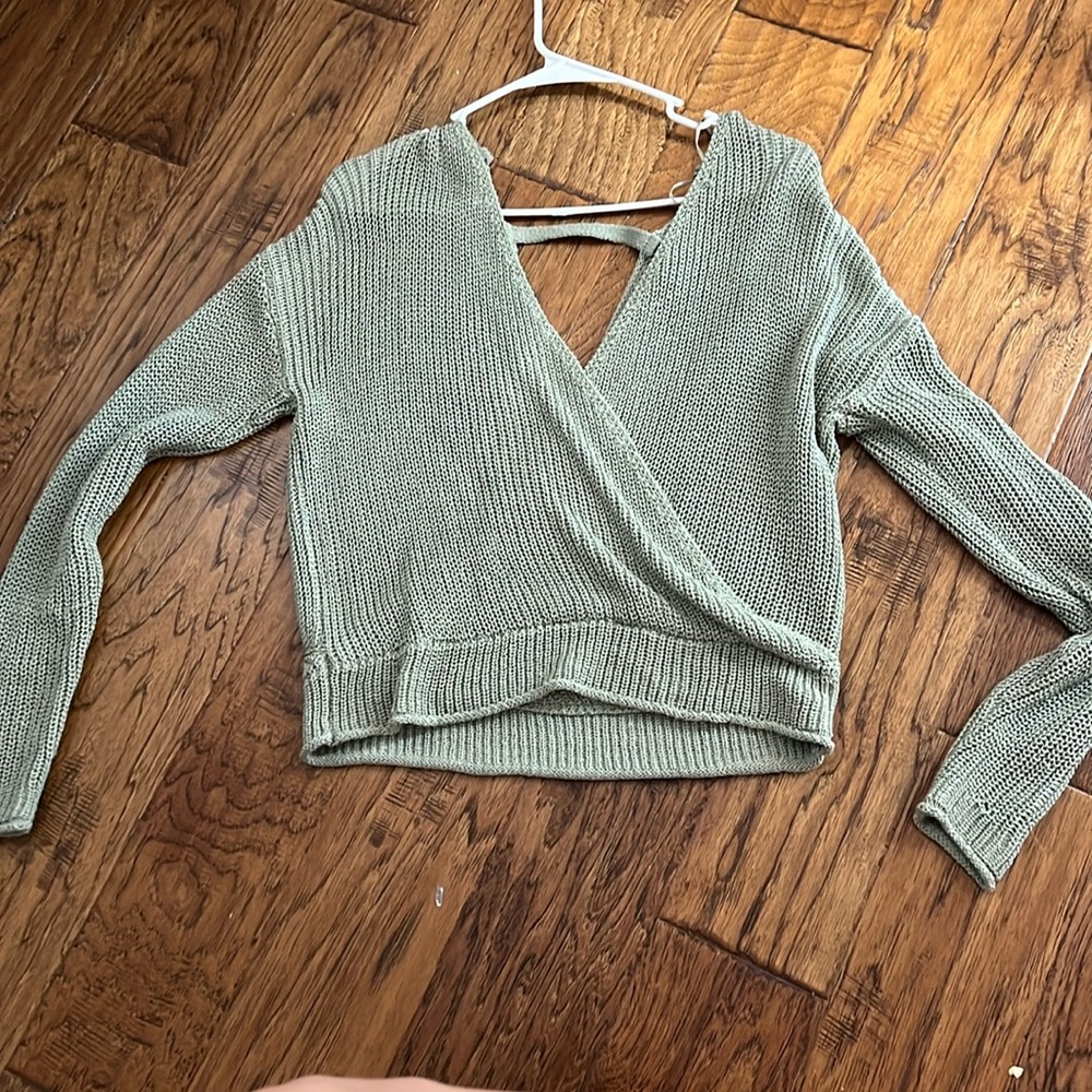 grey sweater